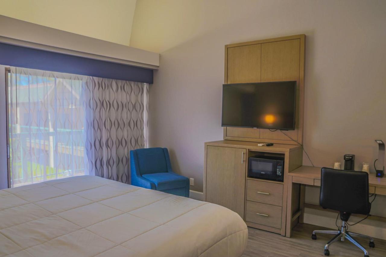 Days Inn By Wyndham Redwood City Esterno foto